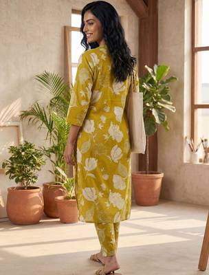 Mustard women floral printed cotton kurta with trousers 5