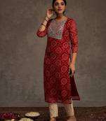 Red women bandhani printed sequinned georgette kurta