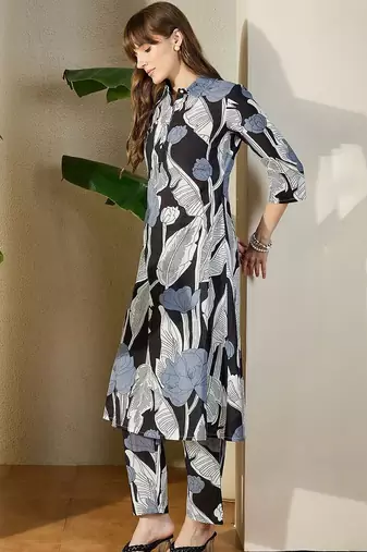 Black women floral printed regular pure cotton kurta with trousers