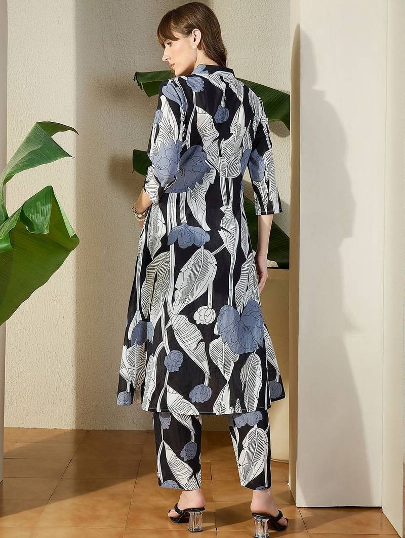 Black women floral printed regular pure cotton kurta with trousers