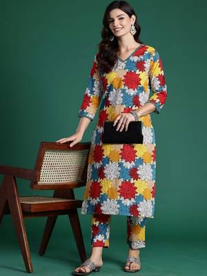Multicolor women floral printed cotton kurta with trousers 4