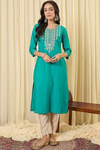 Blue women ethnic motifs embroidered indigo kurta