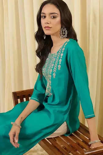 Blue women ethnic motifs embroidered indigo kurta