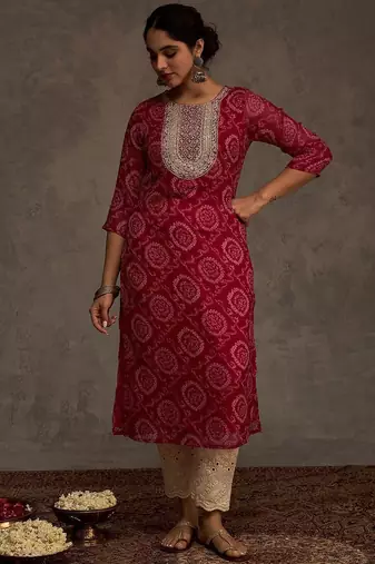 Pink women bandhani printed sequinned georgette straight kurta