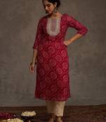 Pink women bandhani printed sequinned georgette straight kurta