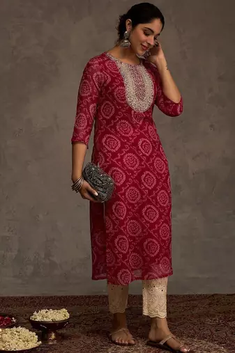 Pink women bandhani printed sequinned georgette straight kurta