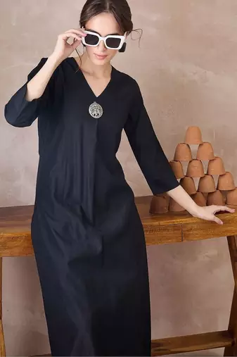 Black women regular liva kurta with trousers