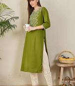 Green women floral embroidered thread work kurta