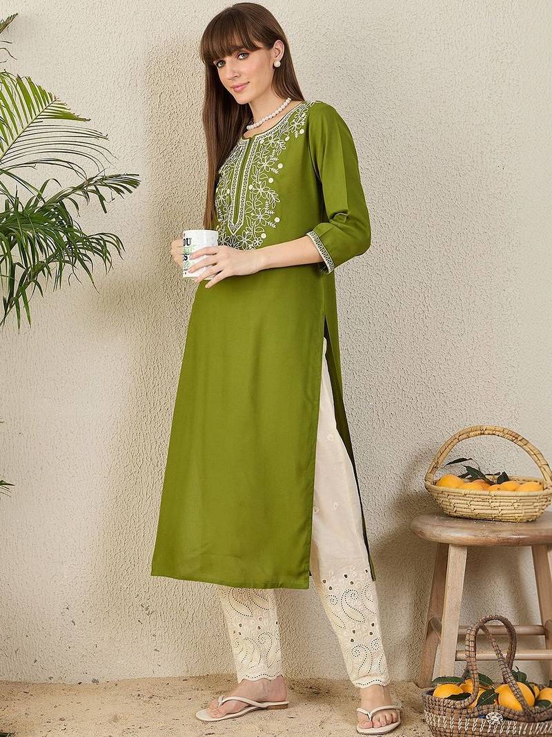Green women floral embroidered thread work kurta
