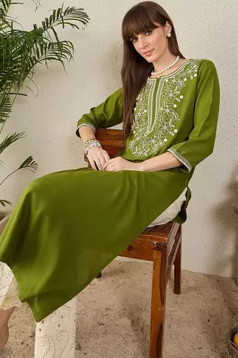 Green women floral embroidered thread work kurta