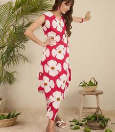Red women floral printed cotton kurta with trousers