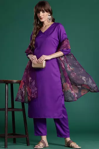 Purple women floral regular kurta with trousers & with dupatta