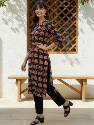 Black women cotton ethnic motifs printed kurta 1