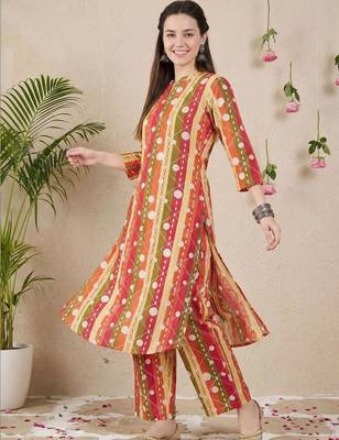 Red women printed cotton kurta with palazzos 2