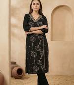 Black women ethnic motifs embroidered regular thread work kurta with trousers