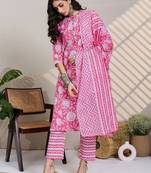 Pink women floral printed regular pure cotton kurta with trousers & with dupatta