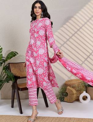 Pink women floral printed cotton kurta with trousers & with dupatta 3