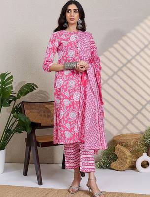 Pink women floral printed cotton kurta with trousers & with dupatta 4