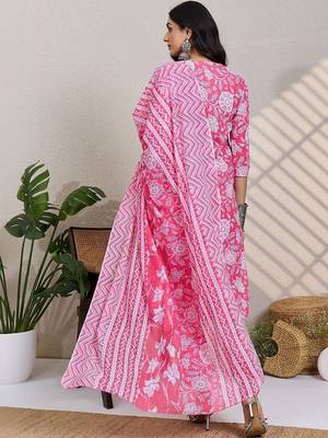 Pink women floral printed cotton kurta with trousers & with dupatta 5