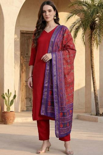 Red women ethnic motifs regular kurta with trousers & with dupatta