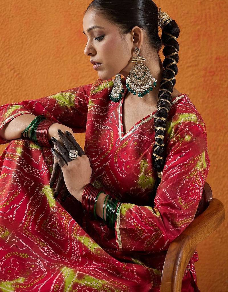 Red bandhani printed v neck gotta patti pure cotton straight kurta