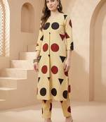 Off white women printed pleated pure cotton kurta with trousers