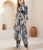 Black women floral printed regular pure cotton kurta with trousers