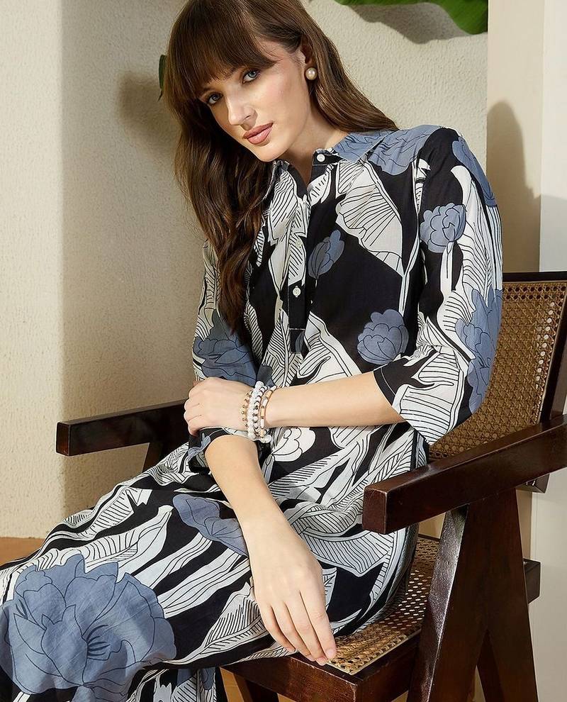 Black women floral printed regular pure cotton kurta with trousers