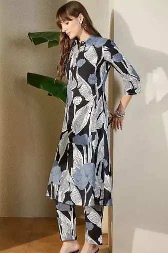 Black women floral printed regular pure cotton kurta with trousers