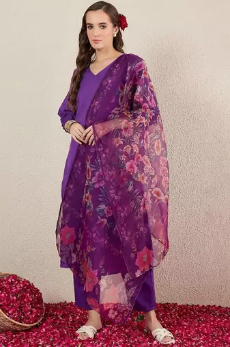 Purple women floral regular kurta with trousers & with dupatta