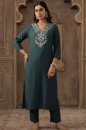 Teal ethnic motifs yoke design v-neck thread work straight kurta with trousers