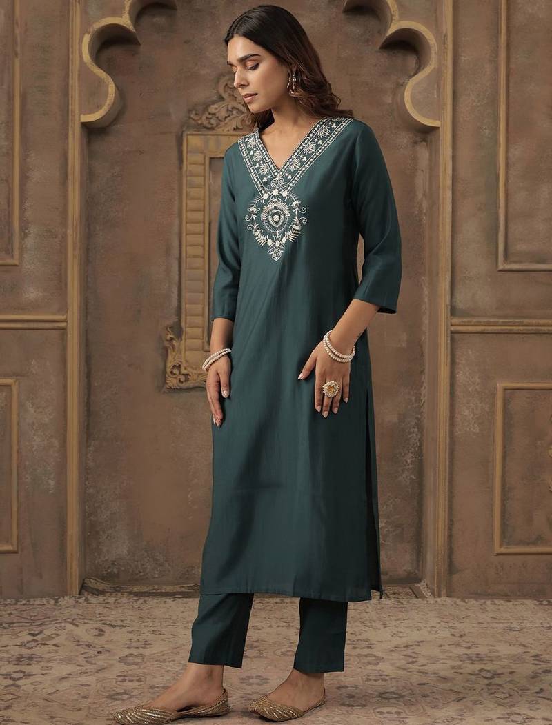 Teal ethnic motifs yoke design v-neck thread work straight kurta with trousers