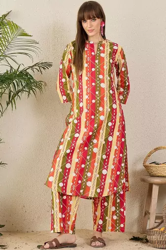 Red women geometric printed cotton kurta with palazzos