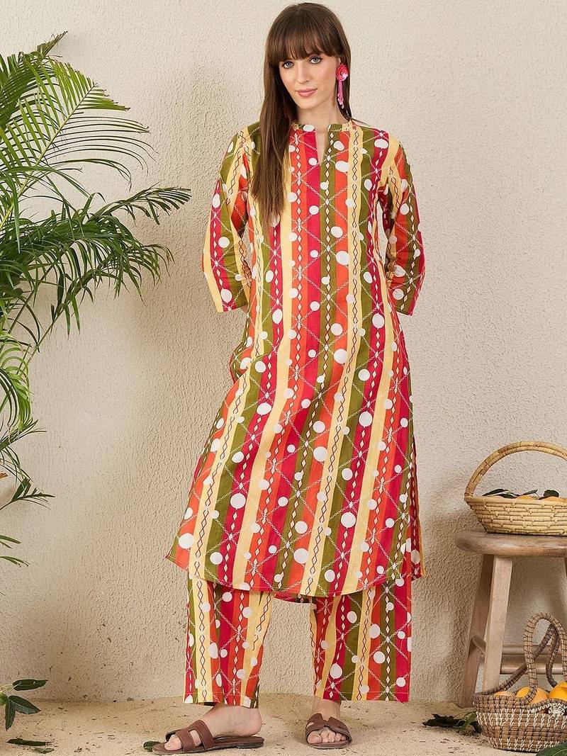 Red women geometric printed cotton kurta with palazzos
