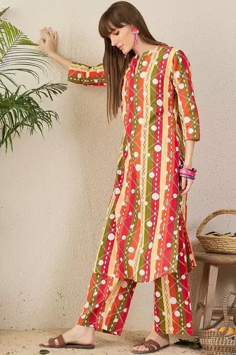 Red women geometric printed cotton kurta with palazzos
