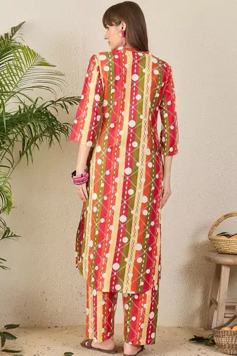 Red women geometric printed cotton kurta with palazzos