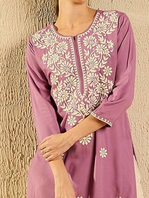 Lavender women paisley embroidered thread work pastels kurta 2