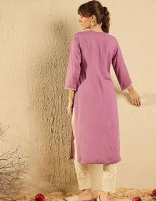 Lavender women paisley embroidered thread work pastels kurta 3
