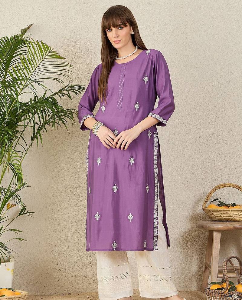 Purple floral embroidered thread work round neck straight kurta