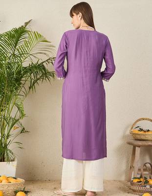 Purple floral embroidered thread work round neck straight kurta 4