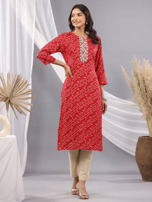 Red women leheriya printed mirror work kurta 2