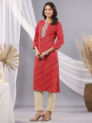 Red women leheriya printed mirror work kurta 4