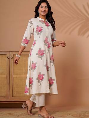 Off white women floral printed indie florals kurta 3