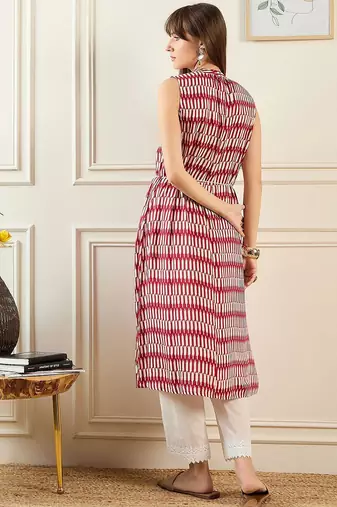 Red geometric printed round neck a-line kurta