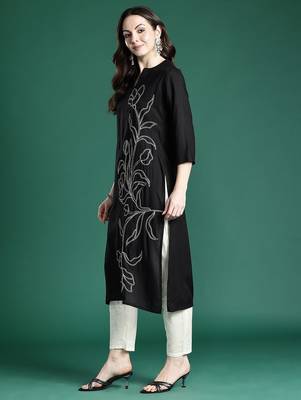Black floral embroidered thread work floral kurta 3
