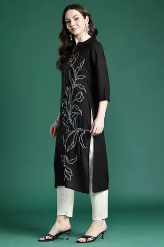 Black floral embroidered thread work floral kurta