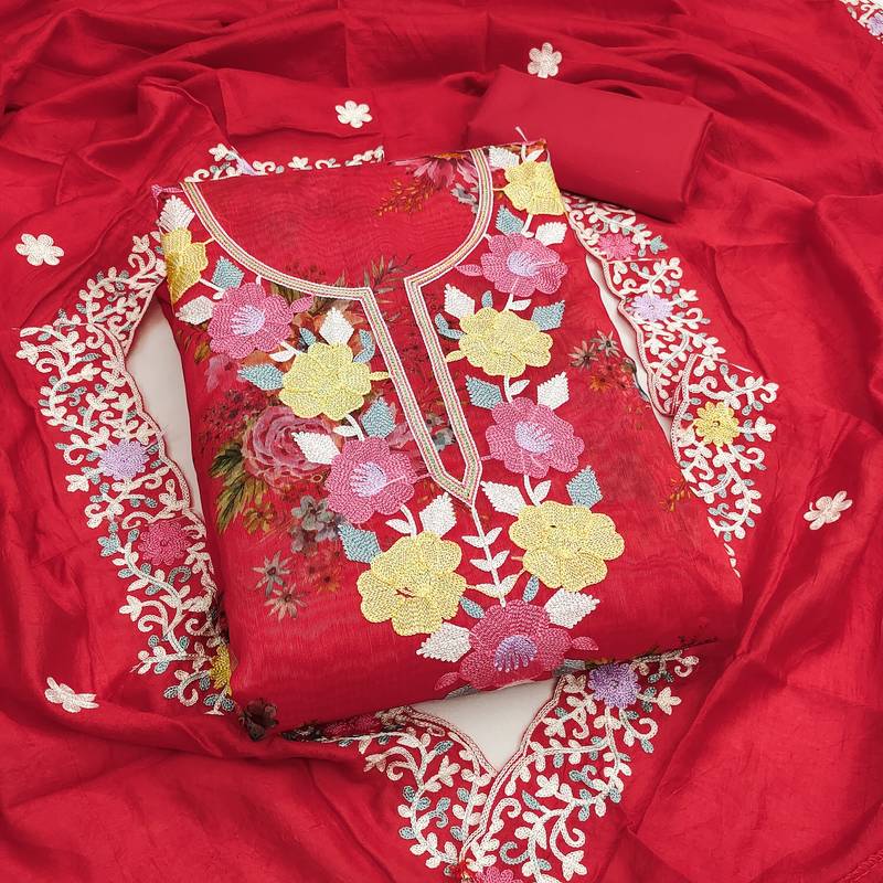Red color smart beautiful ethnic salwar kameez for ceremonial looks