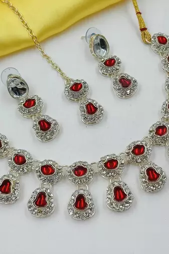 Maroon necklace set with earrings & maang tikka | kundan & agate stone | lekar gold plating