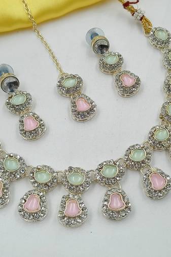 Pista pink necklace set with earrings & maang tikka | kundan & agate stone | lekar gold plating