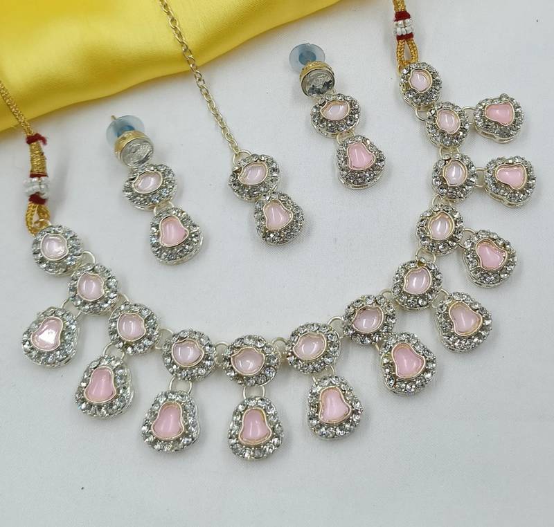 Beby pink necklace set with earrings & maang tikka | kundan & agate stone | lekar gold plating